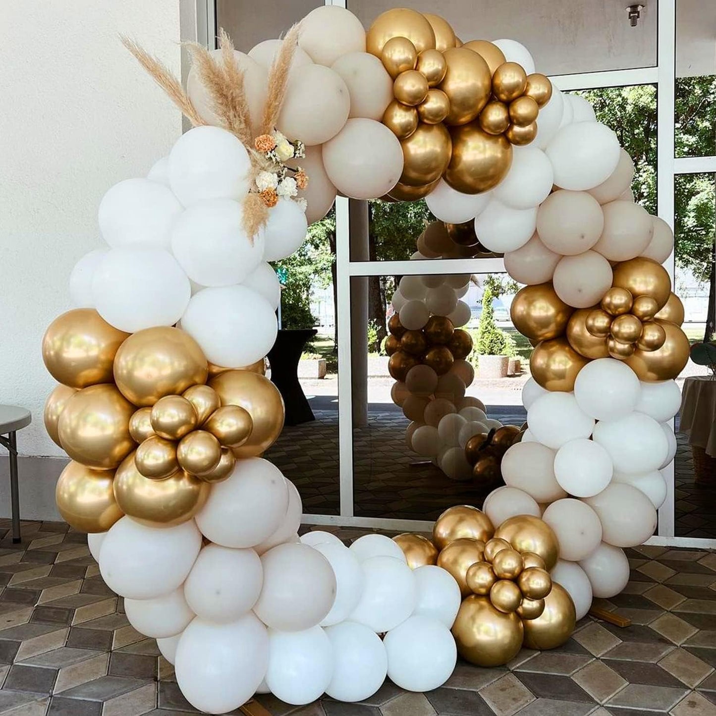 COKAOBE White and Gold Balloons Garland Kit, 124pcs White Metallic Gold Confetti Balloon Arch Kit for Wedding, Engagements Birthday Graduation Baby Shower Celebrations Anniversary Party Decorations
